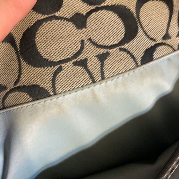Coach purse (4107)  - Picture 11 of 16